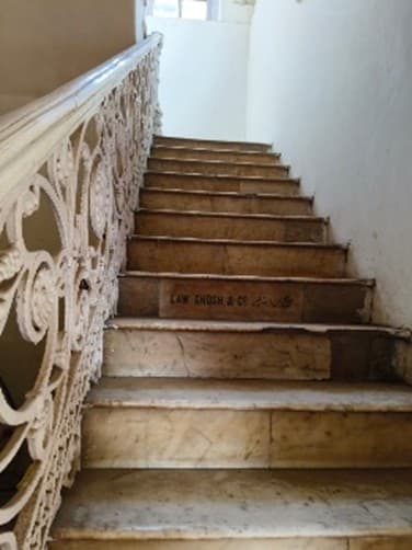 Marble staircase and decorative elements